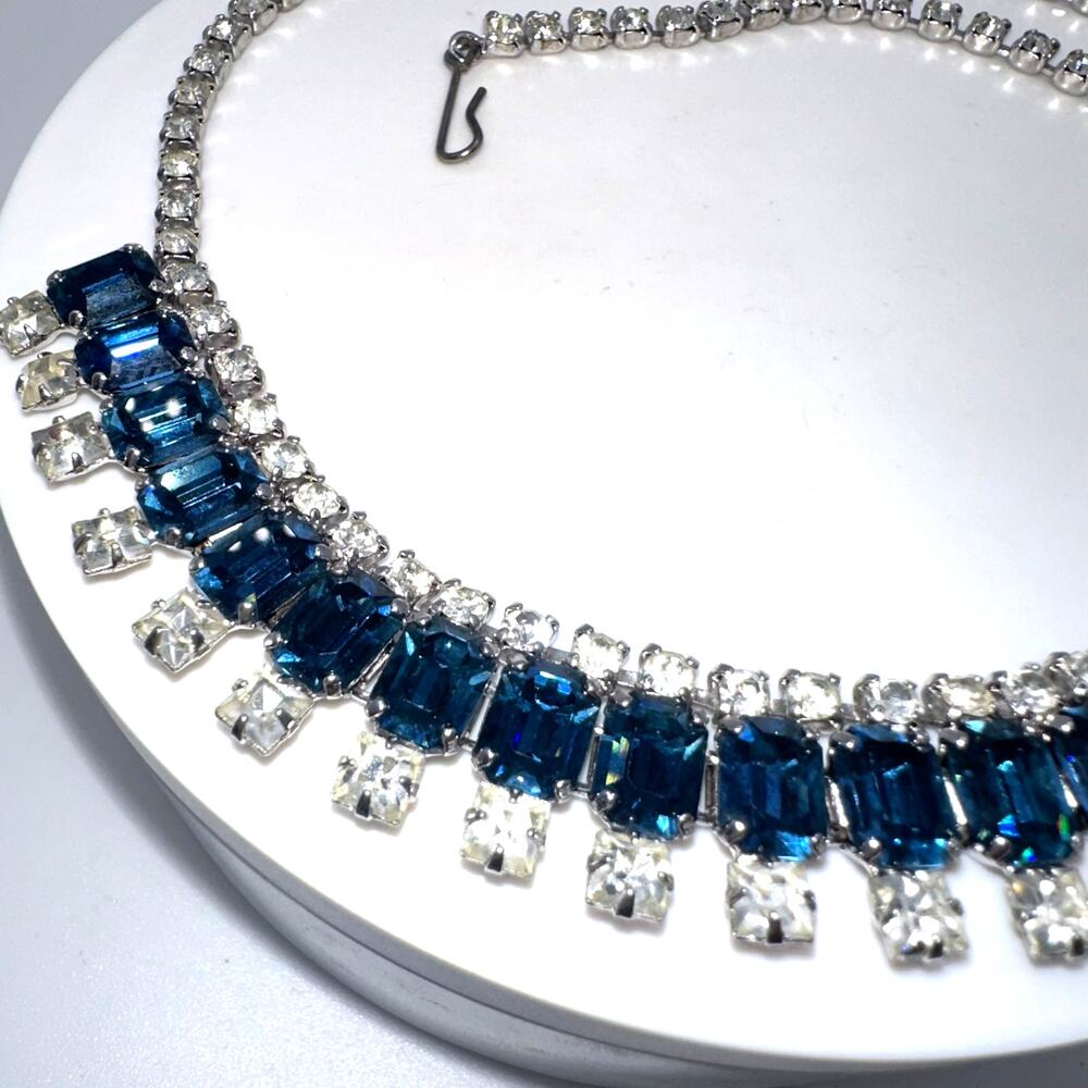1950s vintage silver tone clear Montana blue glass rhinestones swag necklace - Picture 5 of 8